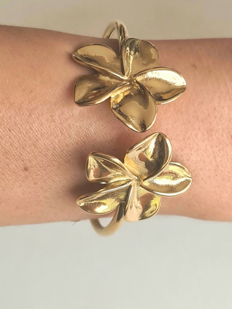 Bracelet Ouvert Floraison Dorée en Acier Inoxydable