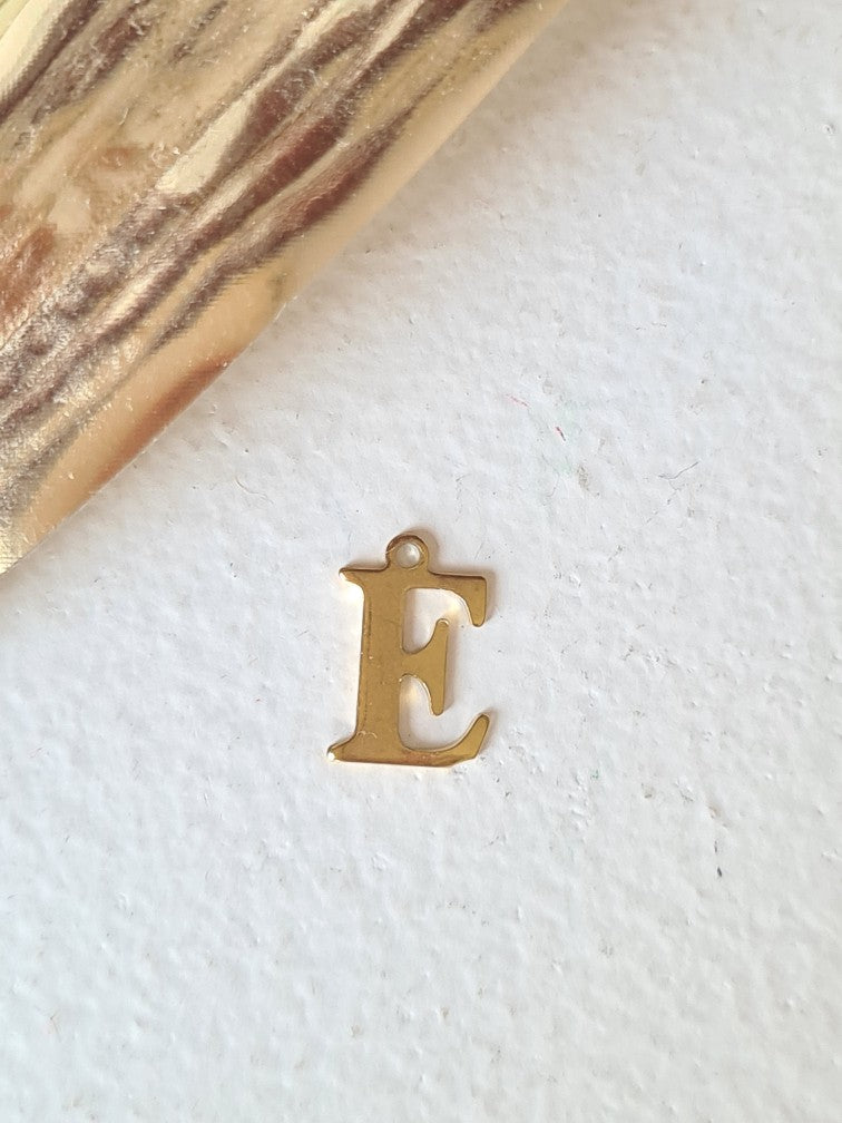 Collier Lettre Éternelle en Acier Inoxydable – Choisis le lettre que tu veux!